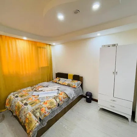 Private Room In Attractive Cozy Apartment דירה *