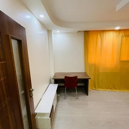 Private Room In Attractive Cozy Apartment דירה איסטמבול