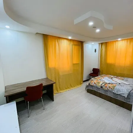 Private Room In Attractive Cozy Apartment