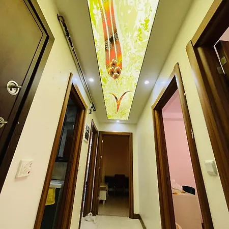 Private Room In Attractive Cozy Apartment