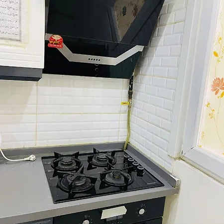 Private Room In Attractive Cozy Apartment * איסטמבול